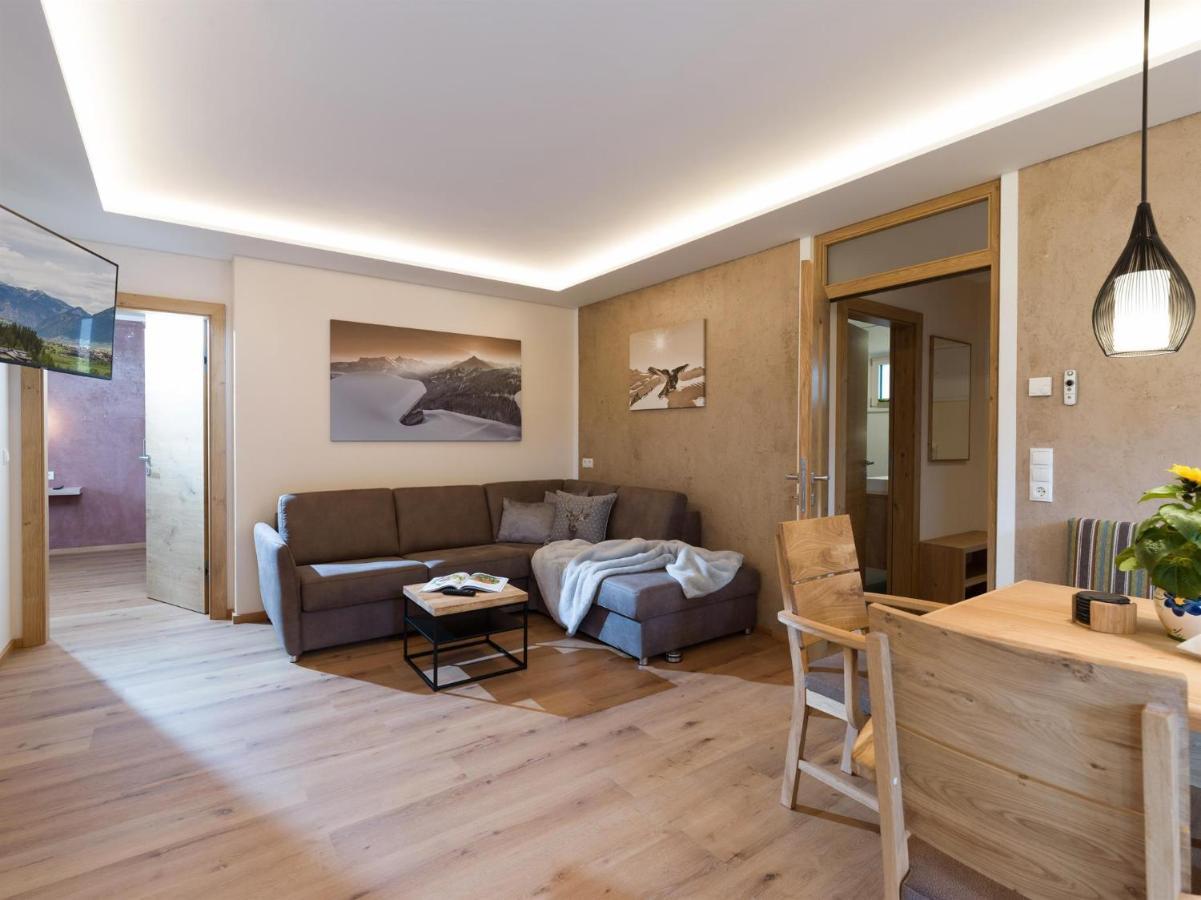 Apart Painting Ried im Zillertal Exterior photo